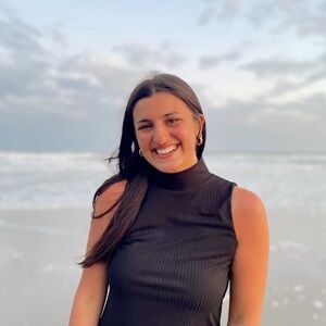 Meet your Posher, Abigail